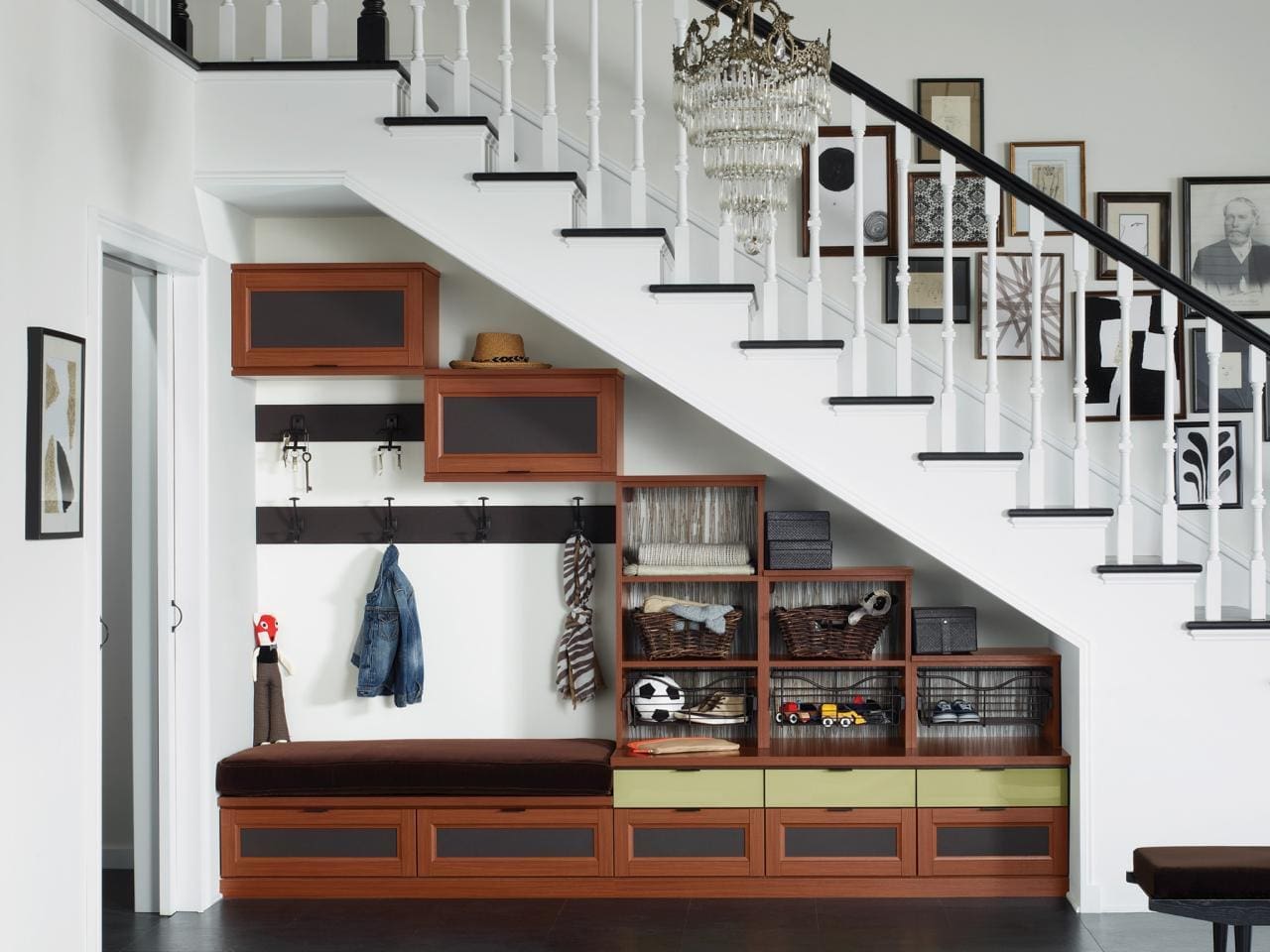 CI-CA-Closets_Small-Space-Solutions_under-the-stair-storage_h.jpg.rend.hgtvcom.1280.960